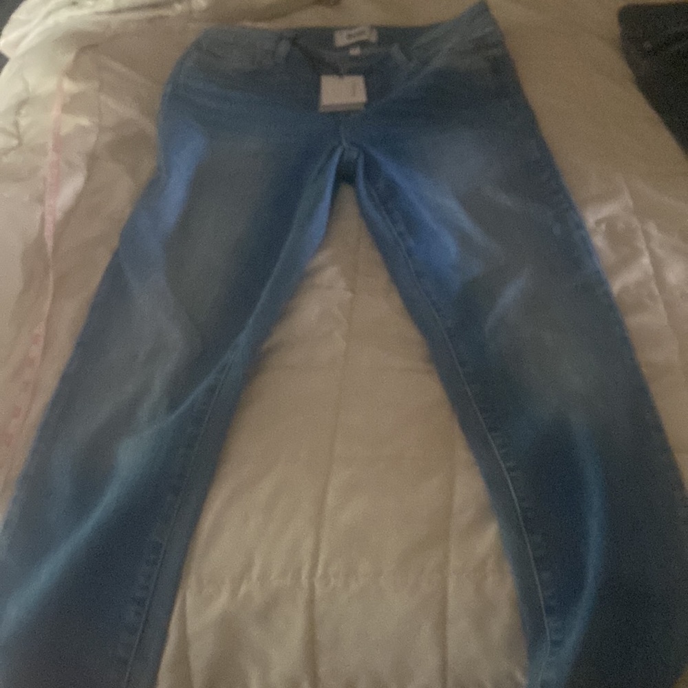 jeans - Picture 2 of 5